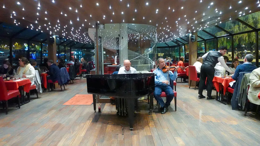 Chuyến du thuyền ăn tối Paris 3 hoặc 4 món (Bateaux Mouches)