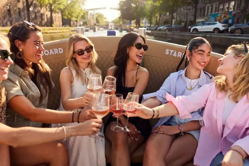 Amsterdam Booze Cruise with Unlimited Drinks