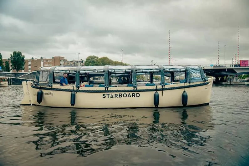 Amsterdam Booze Cruise with Unlimited Drinks