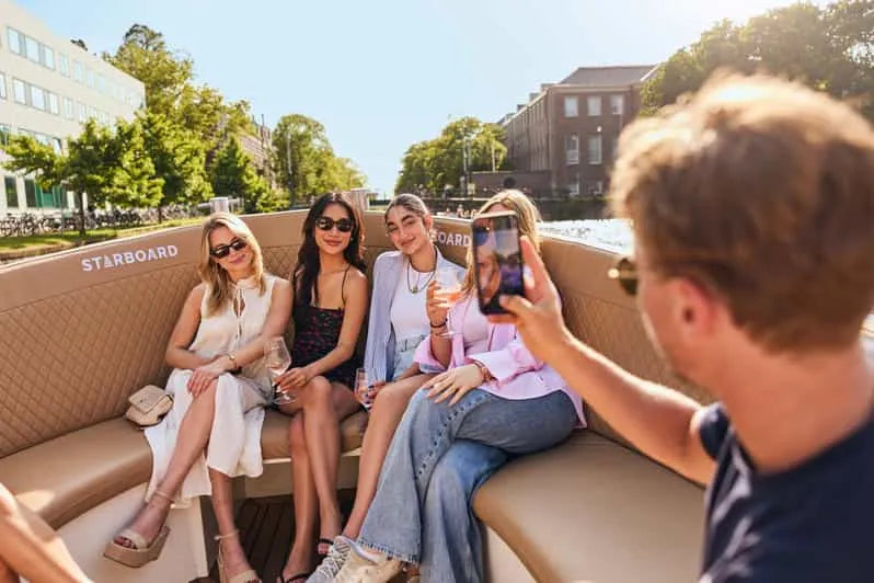 Amsterdam Booze Cruise with Unlimited Drinks