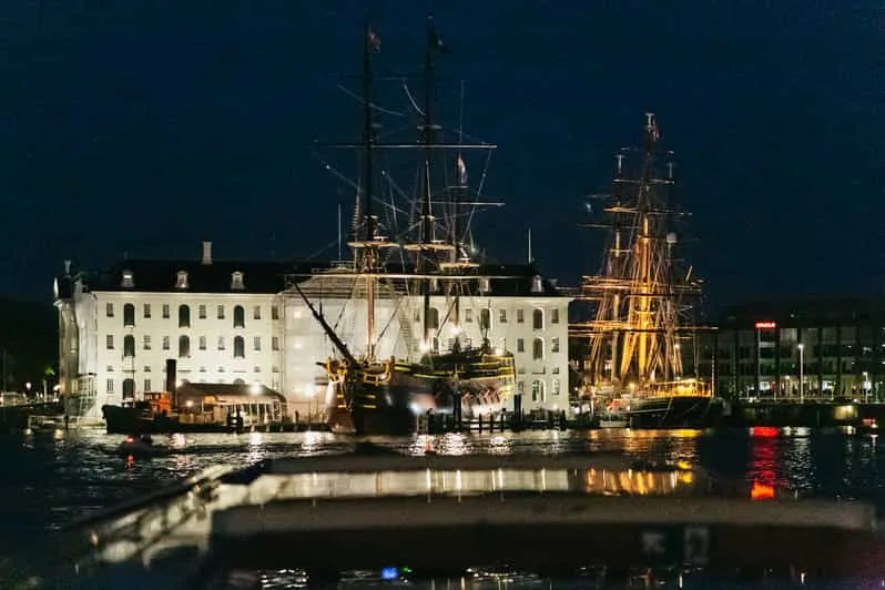 Amsterdam Evening Canal Cruise with Audio Guide