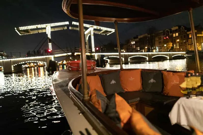 Amsterdam Evening Canal Cruise with Unlimited Drinks