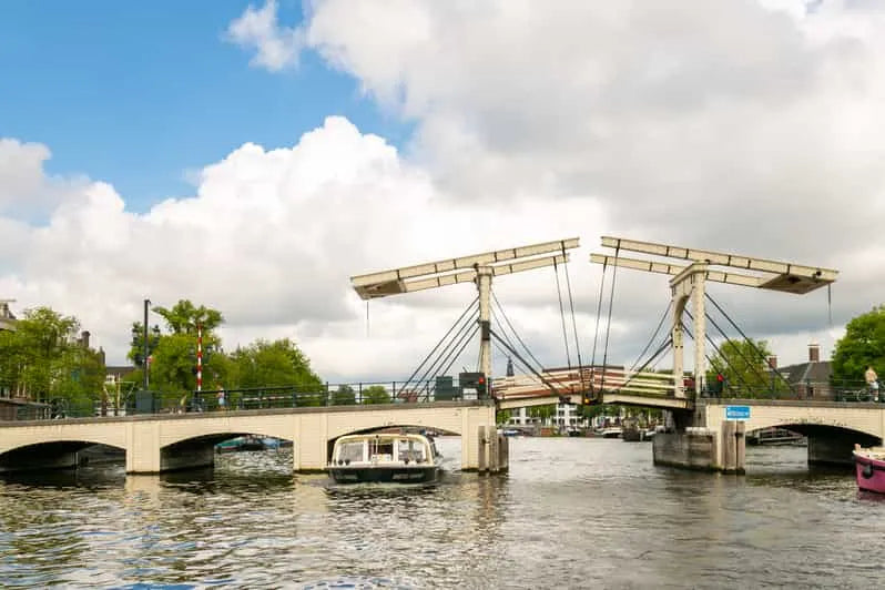 Crociere sui canali di Amsterdam (Blueboat)