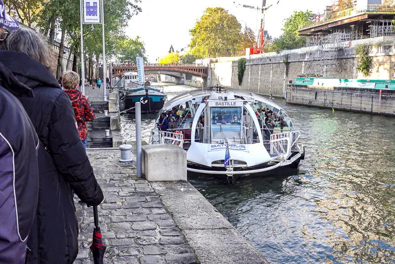 Paris Hop-On/Hop-Off Seine River Cruise (Batobus)