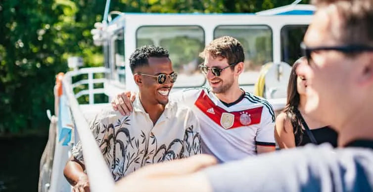 Berlin 1 órás városi hajókirándulás hangos idegenvezetéssel