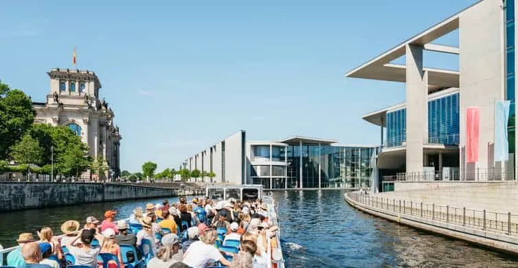 Berlin 1 órás városi hajókirándulás hangos idegenvezetéssel