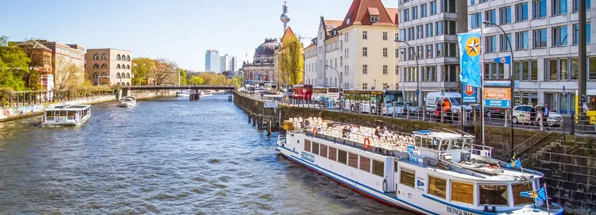 Berlin 1 órás városi hajókirándulás hangos idegenvezetéssel