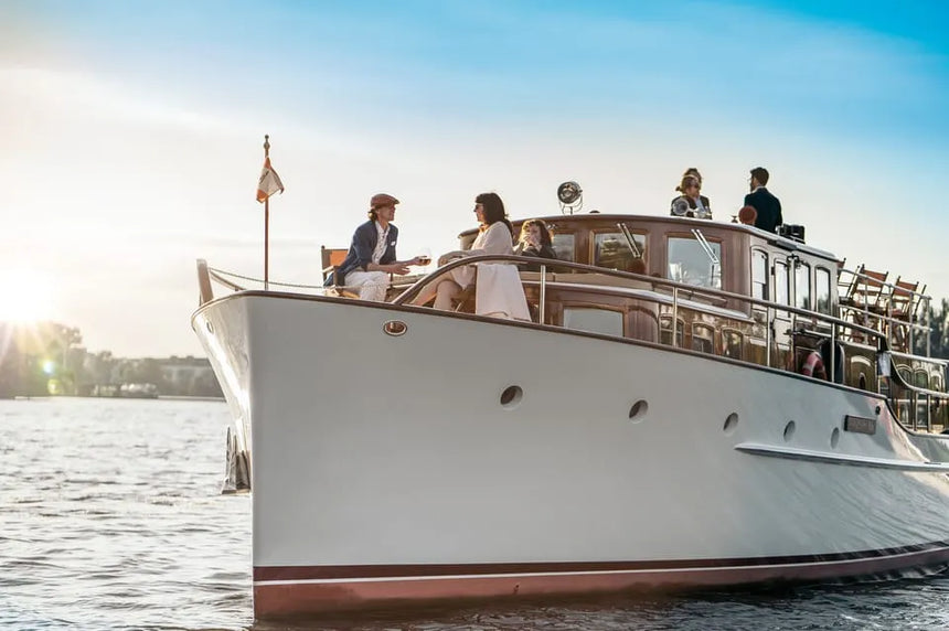 Berlin Sightseeing Cruise on Eco-Friendly Electric Yacht