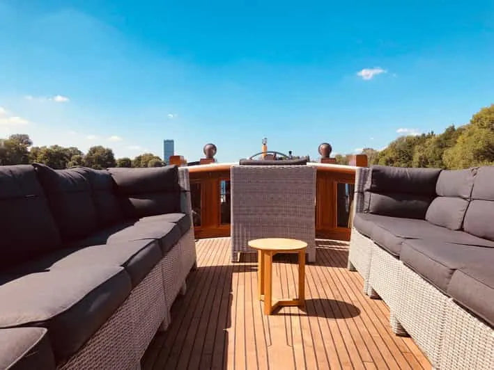 Berlin Sightseeing Cruise on Eco-Friendly Electric Yacht