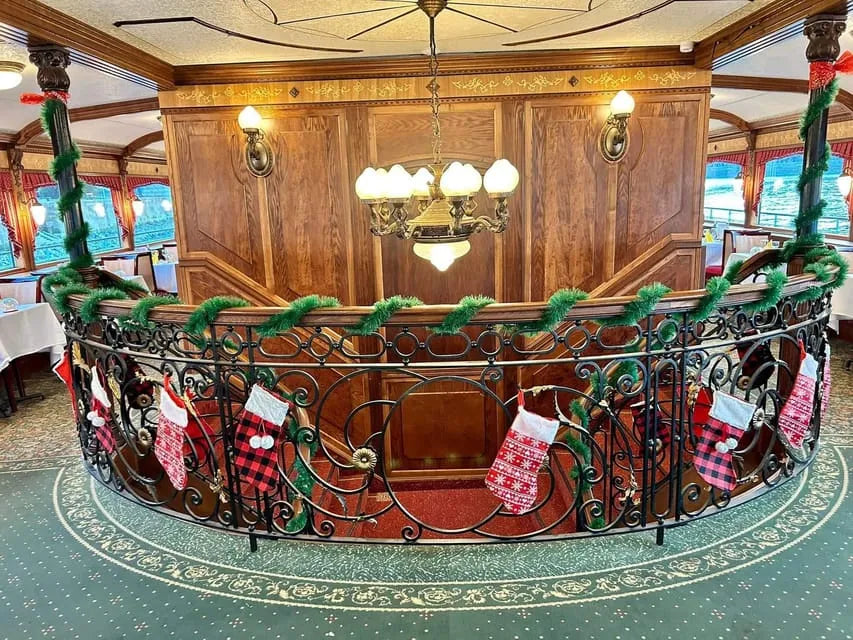 Budapest Christmas and Holiday Dinner Cruise