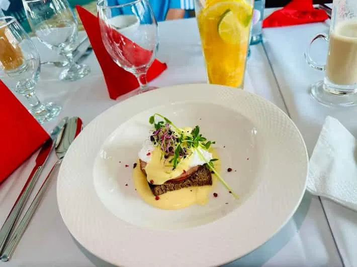 Crociere sul fiume di Budapest con Prosecco o torta