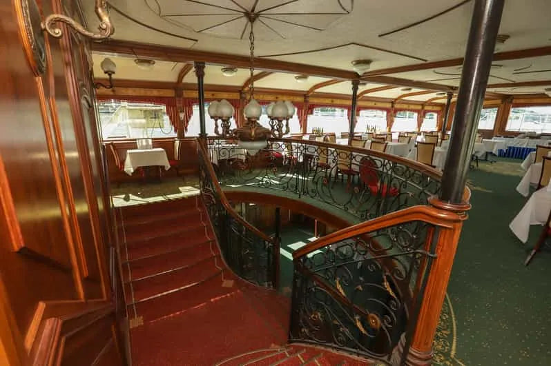 Crociere sul fiume di Budapest con Prosecco o torta