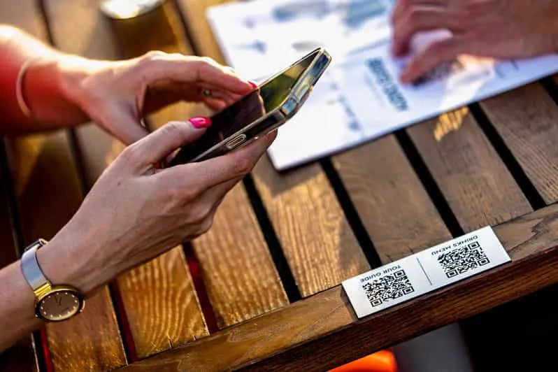 Budapest Sightseeing Cruise with Cocktails