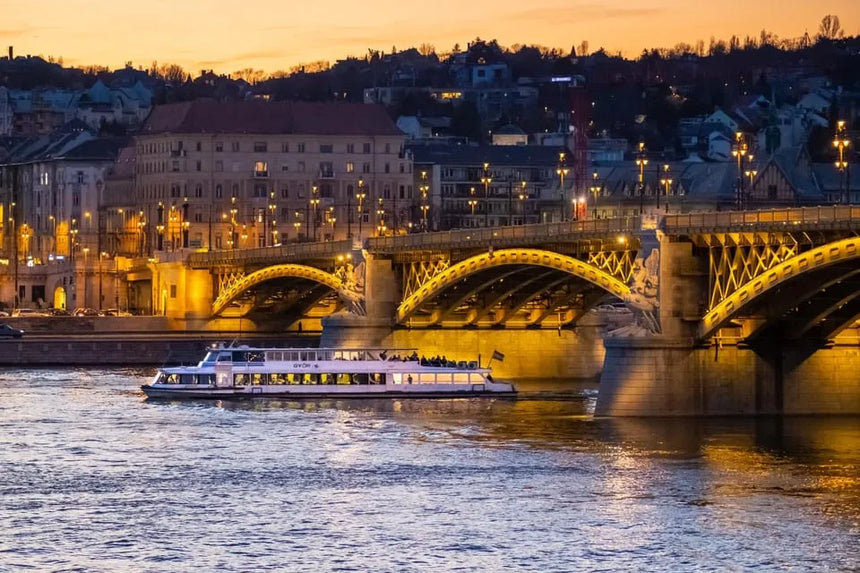 Crociere al tramonto a Budapest con guida audio