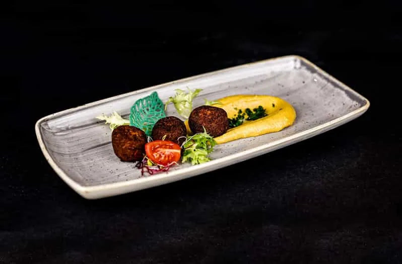 Crociera Gourmet a Budapest con Spettacolo di Operetta Folkloristica (3 o 6 portate)