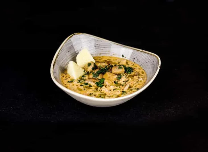 Crociera Gourmet a Budapest con Spettacolo di Operetta Folkloristica (3 o 6 portate)