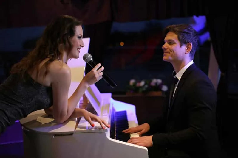 Crociera gourmet a Budapest con spettacolo di battaglia di pianoforte (3 o 6 portate)