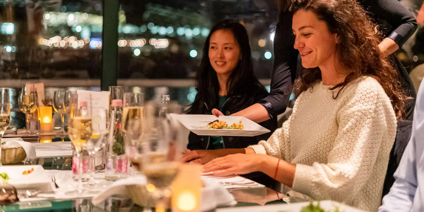 Crociera romantica a Budapest con cena a lume di candela e musica dal vivo (4 portate)