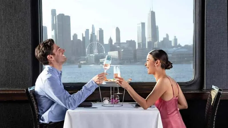 Chicago 3 fogásos gourmet vacsora és városnéző hajókirándulás a folyón