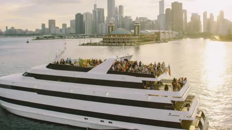 Chicago 3 fogásos gourmet vacsora és városnéző hajókirándulás a folyón