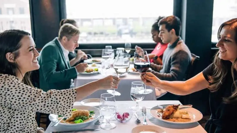 Chicago 3 fogásos gourmet vacsora és városnéző hajókirándulás a folyón