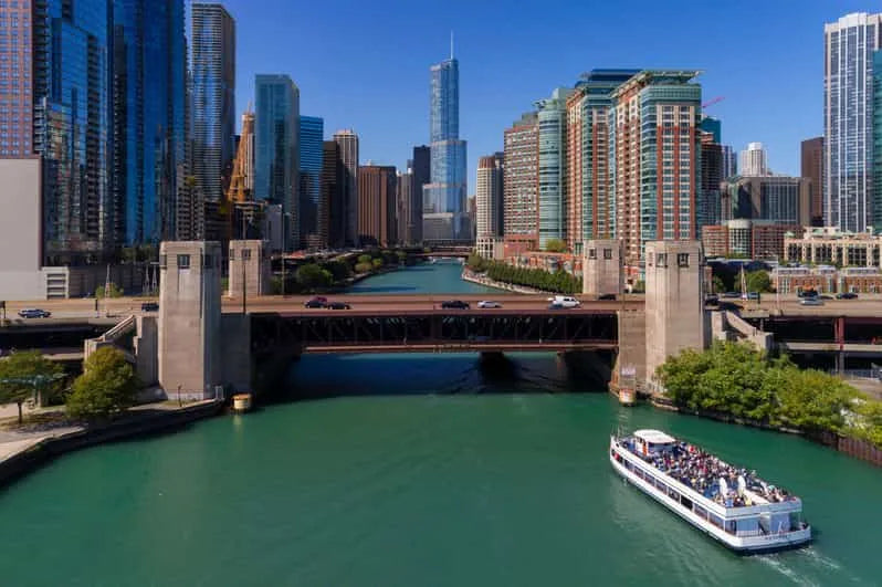 Chicago 45 perces építészet-túra hajóval, családbarát idegenvezetéssel