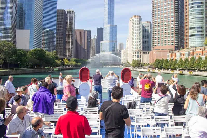 Chicago 45 perces építészet-túra hajóval, családbarát idegenvezetéssel