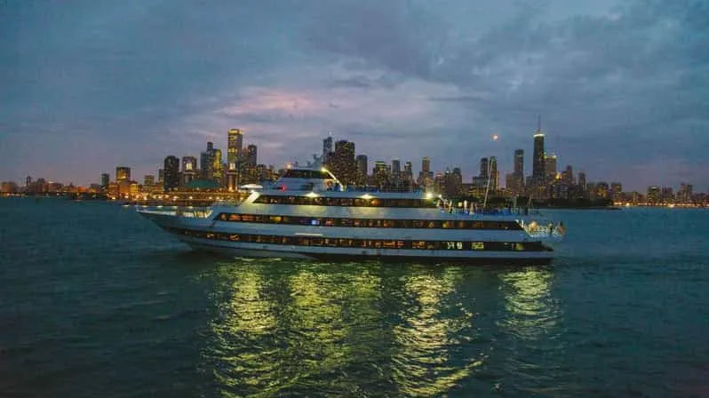 Chicago-i Lake Michigan hajókirándulás svédasztalos reggelivel, ebéddel vagy vacsorával