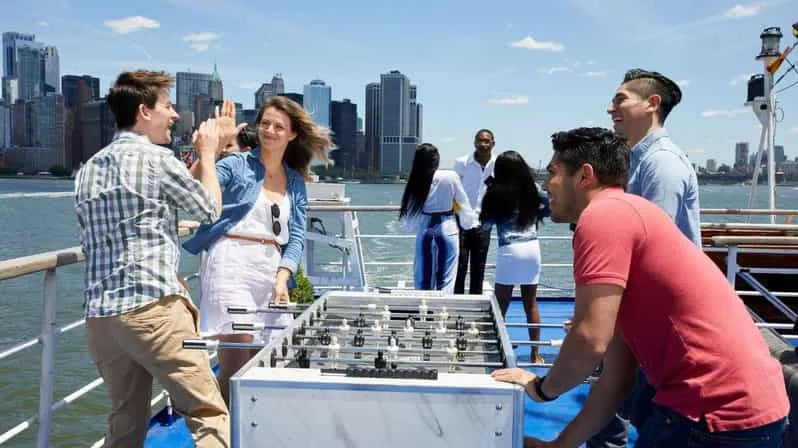 Chicago-i Lake Michigan hajókirándulás svédasztalos reggelivel, ebéddel vagy vacsorával