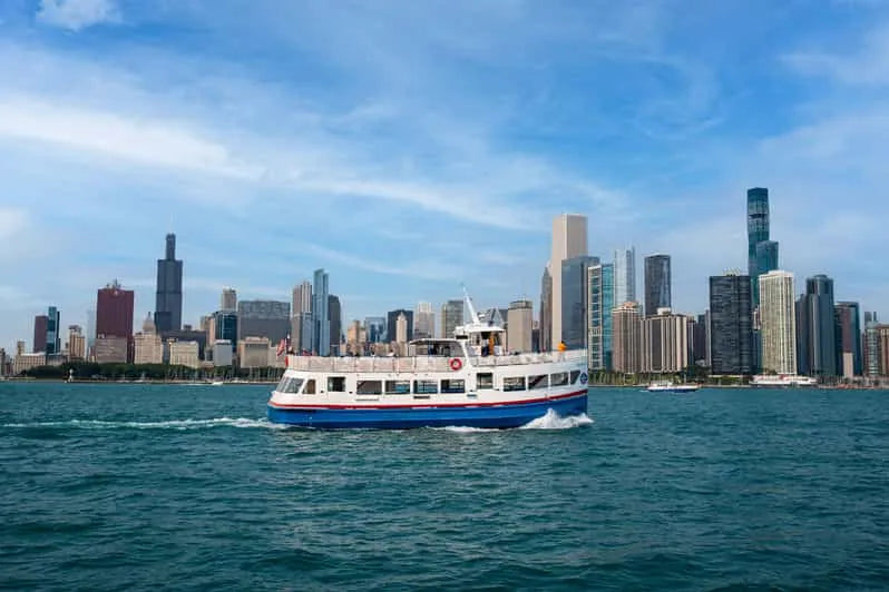 Chicago Lake Michigan Skyline Cruise with Audio Guide