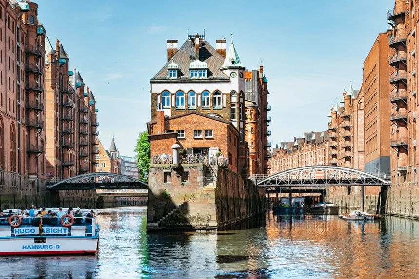 Hamburg Boat Tour with Harbor Cruise and Audio Guide