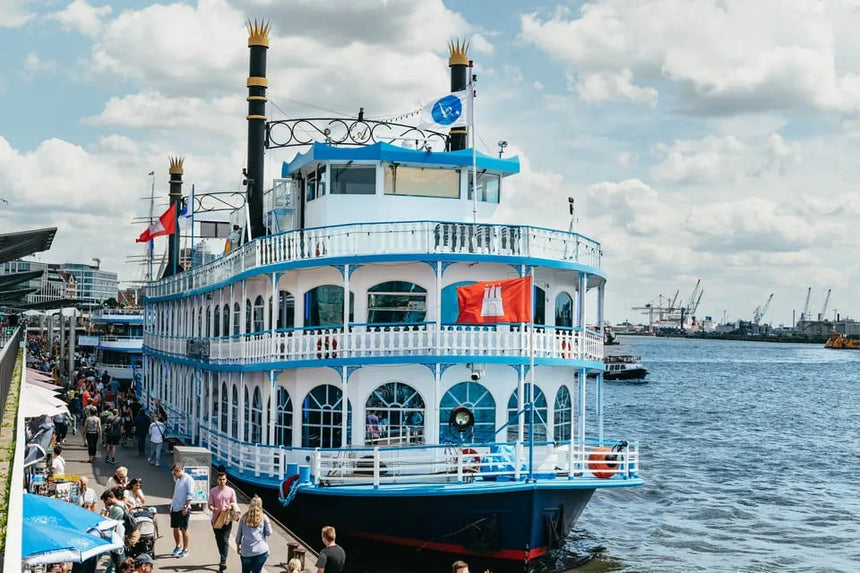 Hamburgi hajókirándulás festői kilátással és angol nyelvű hangos idegenvezetéssel