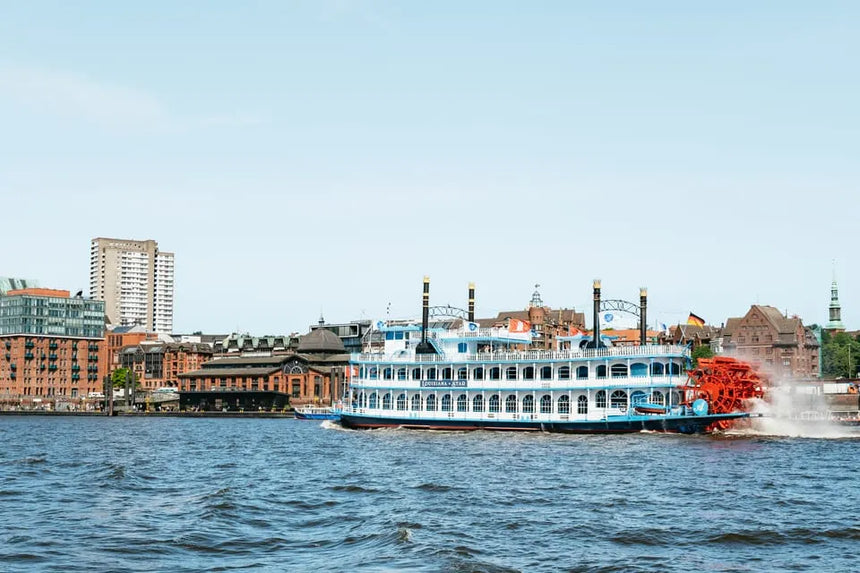 Hamburgi hajókirándulás festői kilátással és angol nyelvű hangos idegenvezetéssel
