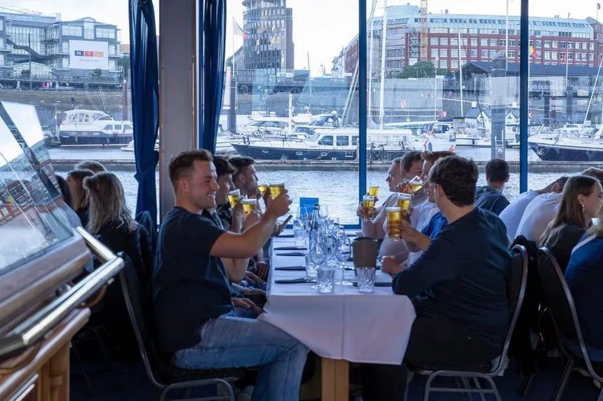 Hamburg Partycruise met Dinerbuffet en Onbeperkte Drankjes