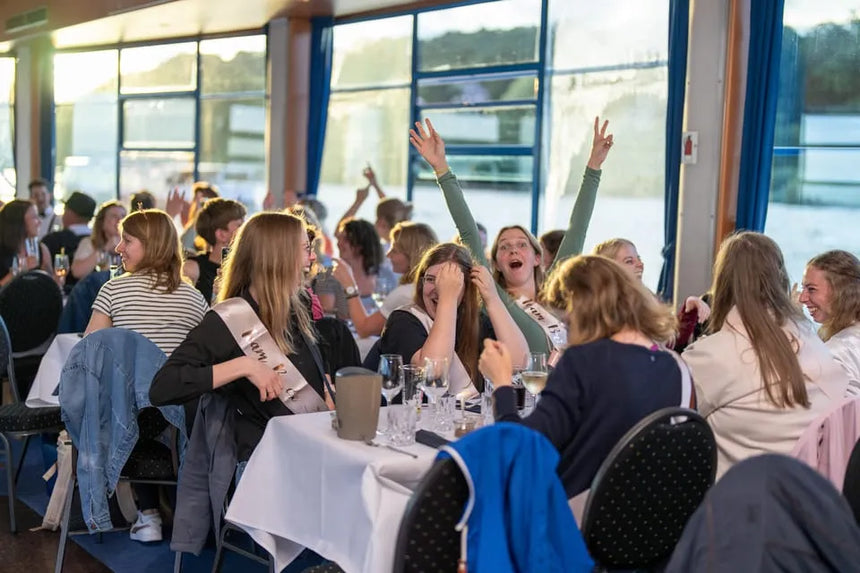 Hamburg Partycruise met Dinerbuffet en Onbeperkte Drankjes