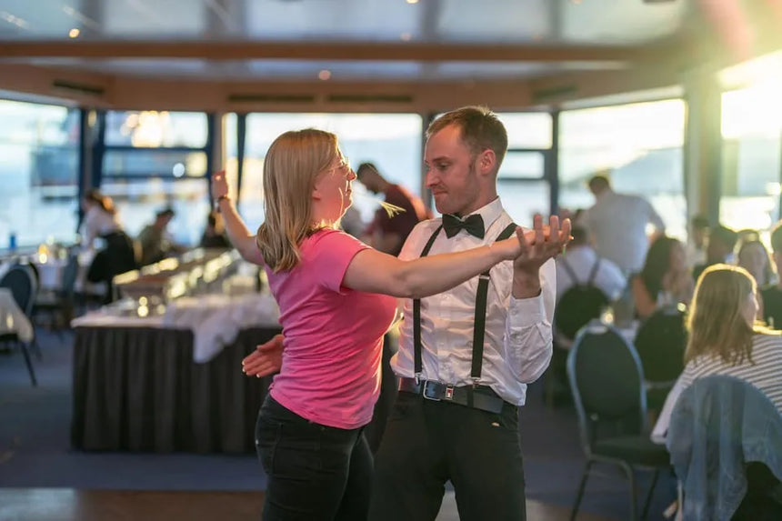Hamburg Partycruise met Dinerbuffet en Onbeperkte Drankjes