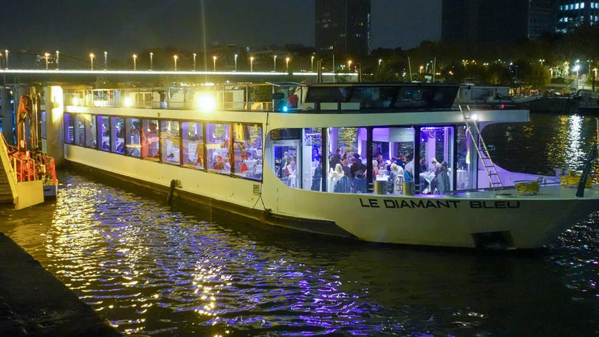 Croisière Dîner 3-Courses à Paris avec Cuisine Gourmande (Le Diamant Bleu)