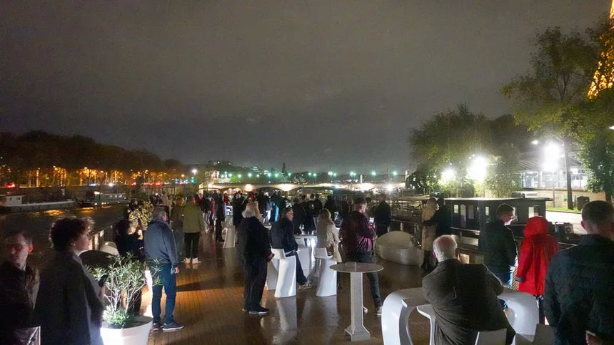 Croisière Dîner 3-Courses à Paris avec Cuisine Gourmande (Le Diamant Bleu)