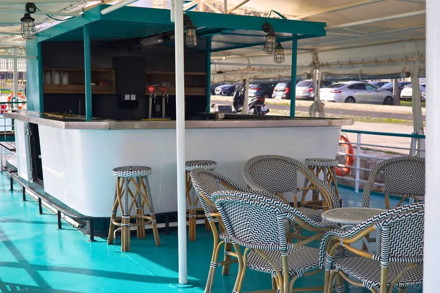 Lisszaboni hajókirándulás zenével, naplementével, borral vagy sörrel