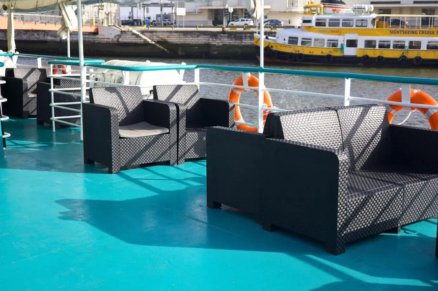 Lisszaboni hajókirándulás zenével, naplementével, borral vagy sörrel