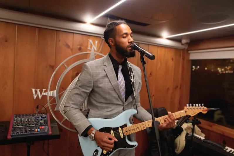 New York City 5 fogásos vacsorahajózás élő zenével és VIP lehetőséggel