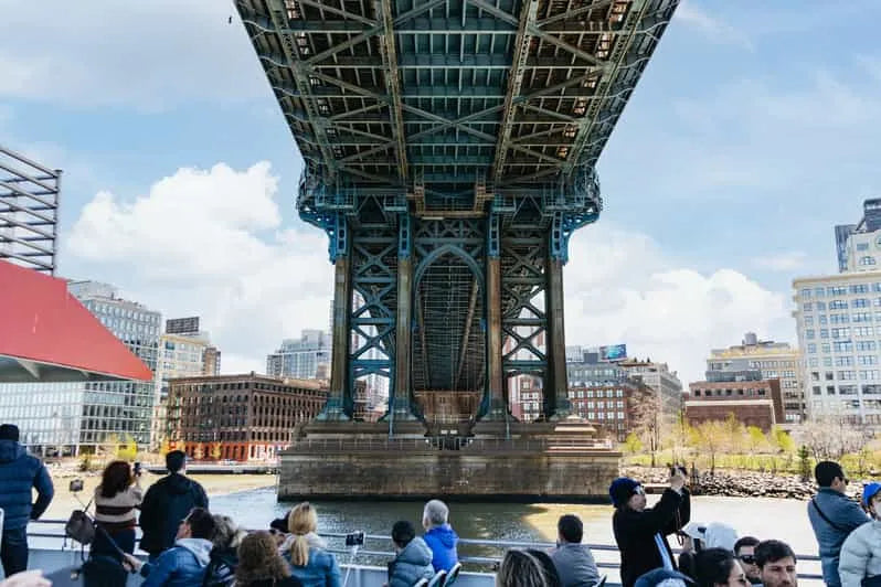 New York City Boat Tour with Manhattan Skyline and Statue of Liberty Views