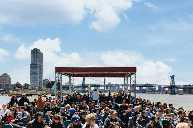 New York City Boat Tour with Manhattan Skyline and Statue of Liberty Views