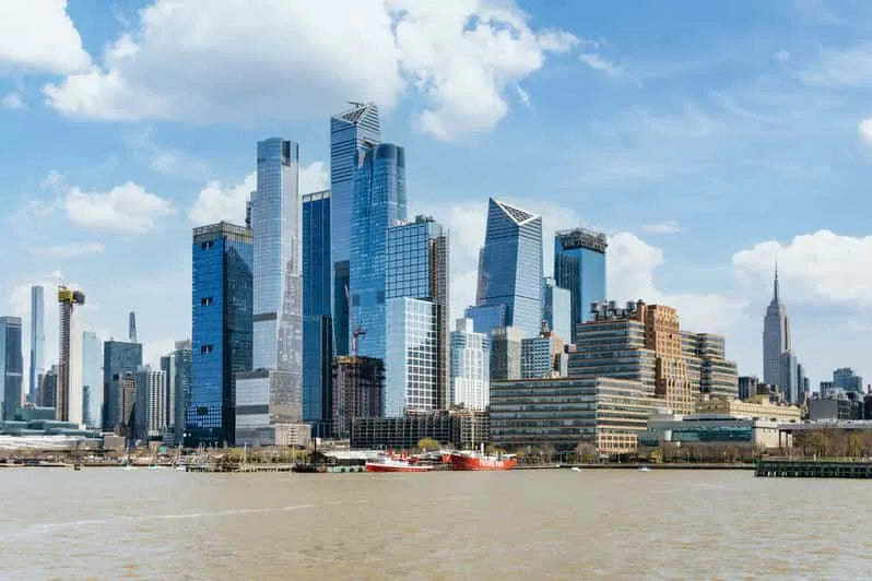 New York City Boat Tour with Manhattan Skyline and Statue of Liberty Views