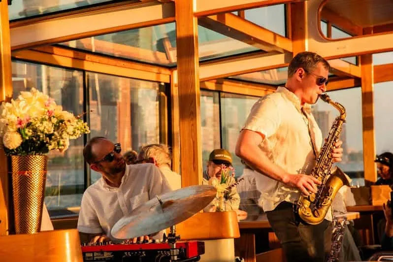 New York-i jazz hajóút italokkal és városnézéssel