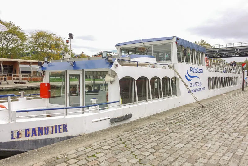 Chuyến du thuyền tham quan Kênh St. Martin ở Paris với bình luận trực tiếp