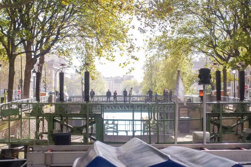 Chuyến du thuyền tham quan Kênh St. Martin ở Paris với bình luận trực tiếp