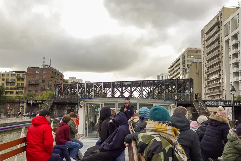 Chuyến du thuyền tham quan Kênh St. Martin ở Paris với bình luận trực tiếp