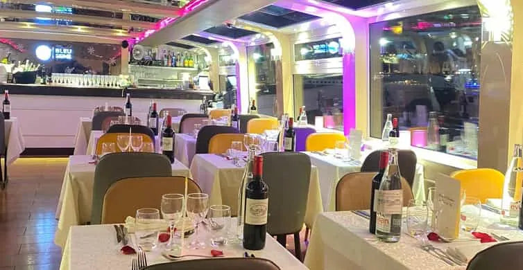 Croisière dîner à Paris depuis la Tour Eiffel