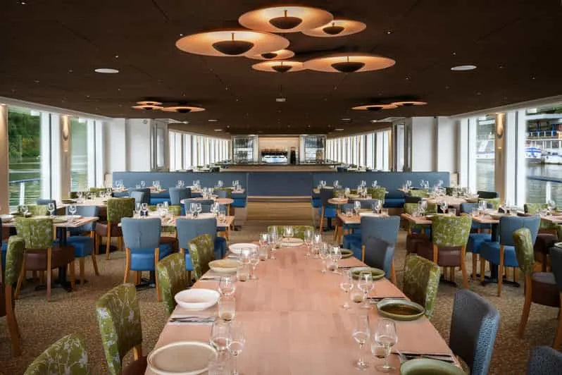 Crociera romantica di 3 portate a Parigi